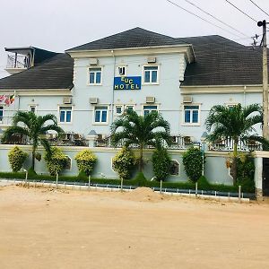 Euc Demodern Hotel & Suites Amuwo Exterior photo