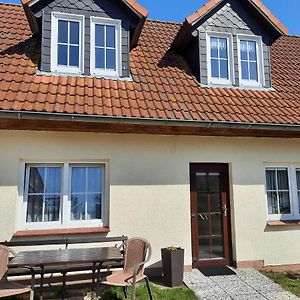 Lacky - Kleines Familienreihenmittelhaus In Grieben Hiddensee Διαμέρισμα Exterior photo