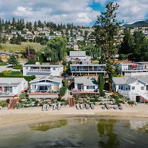 Davis Cove Resort Peachland Exterior photo