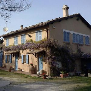 Angelo Custode Bed and Breakfast Πέζαρο Exterior photo