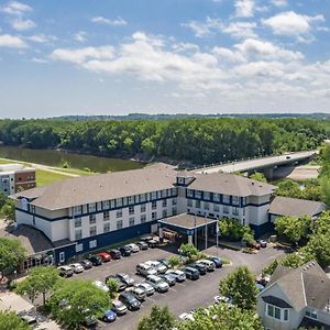 Townsquare Place Ξενοδοχείο Chaska Exterior photo