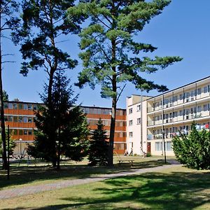 Osrodek Rehabilitacyjno-Wypoczynkowy Fama-Sta Ξενοδοχείο Mrzeżyno Exterior photo