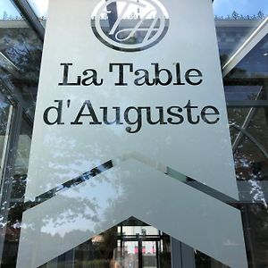 La Table D'Auguste Ξενοδοχείο Dour Exterior photo