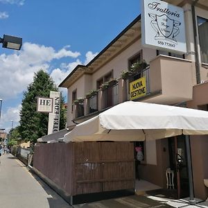 Hotel Eden Βινιόλα Exterior photo