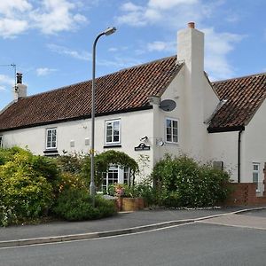 Station Farm Guest House Λιντς Exterior photo