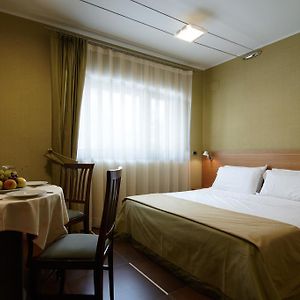 Hotel Villa San Pietro Σαν Τζιοβάνι Ροτόντο Room photo