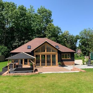 Chestnut-Lodge Is Rural, Secluded, Private With Hot Tub Μέιντστοουν Exterior photo