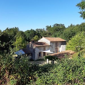 Grand Gite Dans Son Ecrin De Nature Ξενοδοχείο Saint-Laurent-du-Mottay Exterior photo