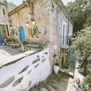 La Casa Del Nespolo Bed and Breakfast Capo dʼOrlando Exterior photo