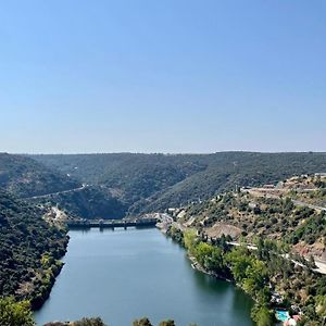 Pensao Vista Bela Ξενοδοχείο Miranda do Douro Exterior photo