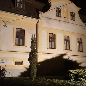 Brezovay Kastely Panzio Bed and Breakfast Egerszolat Exterior photo