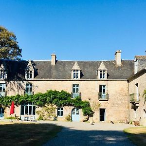 Manoir De Botcol Bed and Breakfast Saint-Nicolas-du-Pélem Exterior photo