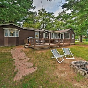 Idyllic Edinboro Escape Walk To Beach And Lake Βίλα Exterior photo