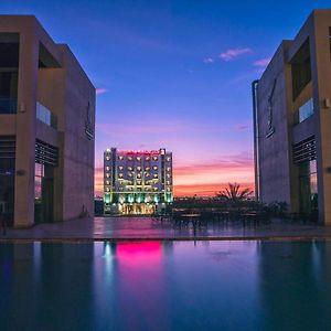 Boulevard Hotel Oman Seeb Exterior photo