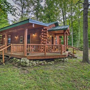 Updated Manistique Log Cabin, Yard And Fire Pit Βίλα Exterior photo