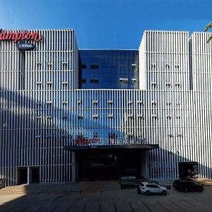 Hampton By Hilton Wuhan Hust Ξενοδοχείο Exterior photo