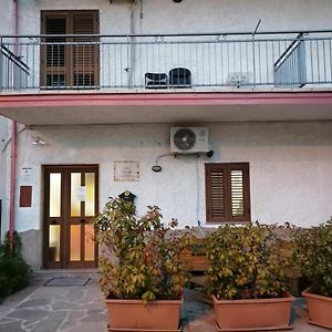 B&B Il Girasole Quattromiglio Exterior photo