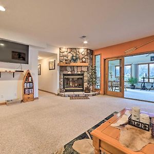 Lakefront Retreat On 18 Acres With Hot Tub! Βίλα Gladwin Exterior photo