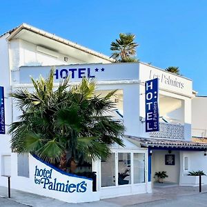 Hotel Les Palmiers En Camargue Σαιντ-Μαρί-ντε-λα-Μερ Exterior photo