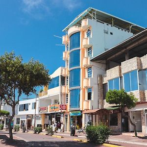 Hostal Carliza Ξενοδοχείο Puerto Ayora  Exterior photo