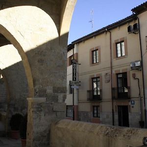 Hostal La Corte Ξενοδοχείο Carrion De Los Condes Exterior photo