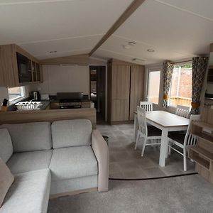 The Salmon Van - Beautiful, Luxury Static Caravan Ξενοδοχείο Aberlour Exterior photo