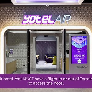 Yotelair Paris Cdg - Transit Hotel - Terminal 2E Ρουασί-αν-Φρανς Exterior photo