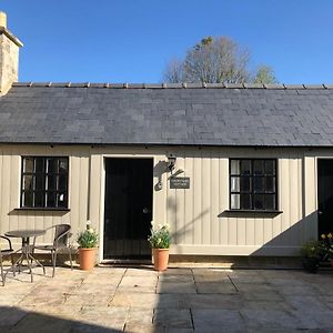 Courtyard Cottage Stroud  Exterior photo