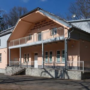 Penzion Zivec - Restaurace A Ubytovani Ξενοδοχείο Písek Exterior photo