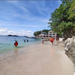 Carribean Transient House Bed and Breakfast Lucap Exterior photo