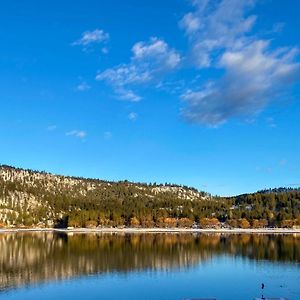 Lakefront Retreat With Kayaks, Paddle Boards And Deck! Βίλα Nine Mile Falls Exterior photo