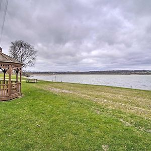 Cozy Lake Geneva Retreat With Year-Round Views! Διαμέρισμα Exterior photo