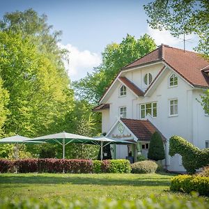 Parkhotel Neustadt Garni Exterior photo