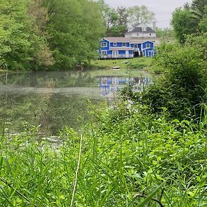 Gorgeous Poconos Springtime By The Lake! Βίλα Henryville Exterior photo