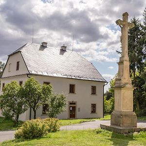 Penzion U Krizove Cesty Ξενοδοχείο Tvrdkov Exterior photo