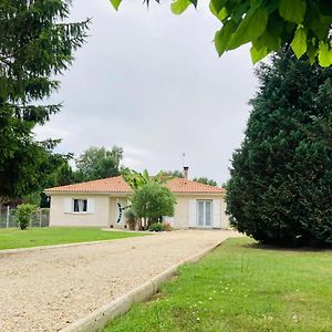 Maison Familiale Avec Jardin De 1500M2 Βίλα Saint-Genes-de-Fronsac Exterior photo