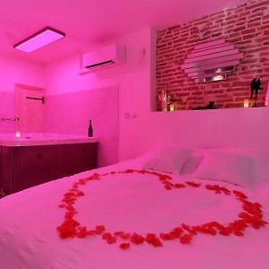 Love Room Avec Jacuzzi Castelsarrasin Exterior photo