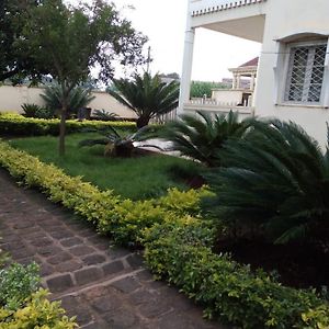 Manoir Des Princesses Bafoussam Ξενοδοχείο Exterior photo