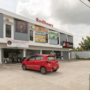 Reddoorz Near Tugu Coklat Pesawaran Lampung Ξενοδοχείο Μπαντάρ Λαμπούνγκ Exterior photo