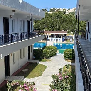 Palm Club Apart Otel Κουσάντασι Exterior photo