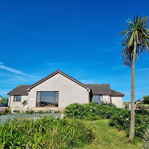 Brae Lea House, Lochboisdale, South Uist. Outer Hebrides Bed and Breakfast Exterior photo