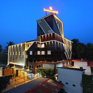 Kottavathil Hotel Tripunithura Exterior photo