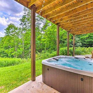 Slaty Fork Escape With Mountain View And Hot Tub! Βίλα Exterior photo