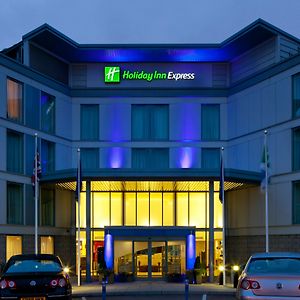 Holiday Inn Express London Stansted Airport, An Ihg Hotel Stansted Mountfitchet Exterior photo