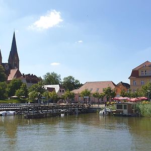 Travel Art Boardinghouse Aparthotel Neuruppin Exterior photo