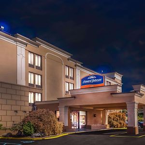 Howard Johnson By Wyndham Suffern Ξενοδοχείο Exterior photo