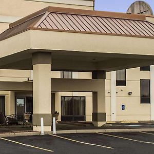 Quality Inn Akron Exterior photo