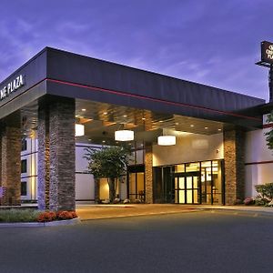 Crowne Plaza Suffern-Mahwah, An Ihg Hotel Exterior photo