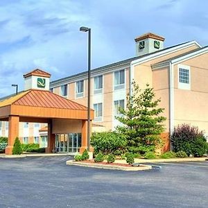 Quality Inn I-94 Near Wings Stadium Καλαμαζού Exterior photo