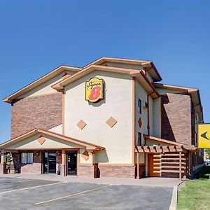 Super 8 By Wyndham Roseville/Detroit Area Exterior photo